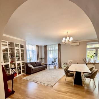 Продается 3-х комнатная квартира, 110 м²