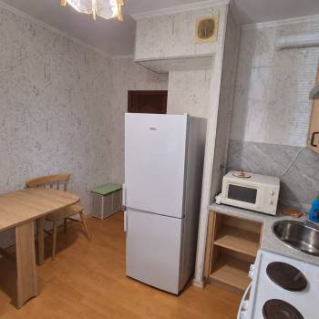 Сдается 1-комнатная квартира, 39 м²