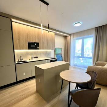 Сдается 1-комнатная квартира, 42 м²
