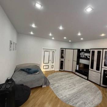 Сдается Многокомнатная квартира, 132 м²