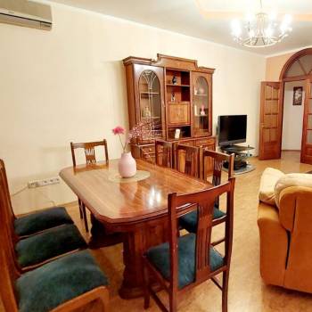 Сдается 2-х комнатная квартира, 84 м²