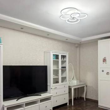 Продается 1-комнатная квартира, 41 м²