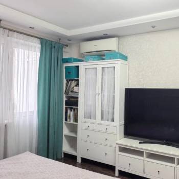 Продается 1-комнатная квартира, 41 м²