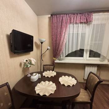 Сдается 2-х комнатная квартира, 75 м²
