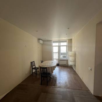 Продается Многокомнатная квартира, 90,3 м²