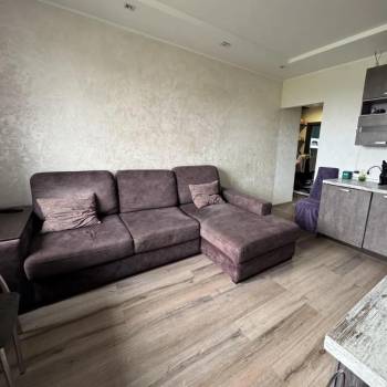 Продается 1-комнатная квартира, 38 м²