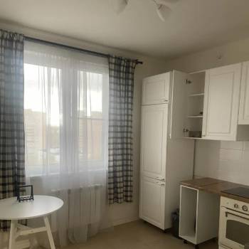 Продается 1-комнатная квартира, 40 м²