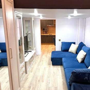 Продается 1-комнатная квартира, 38 м²