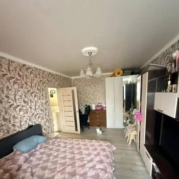 Продается 1-комнатная квартира, 38 м²