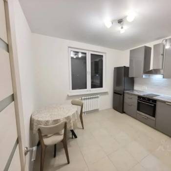 Сдается 1-комнатная квартира, 42,7 м²