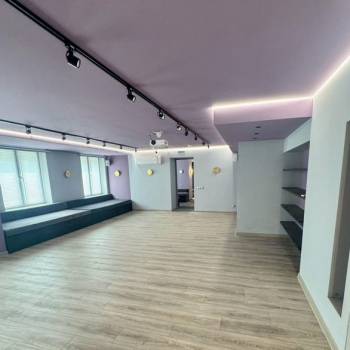 Сдается Нежилое помещение, 132 м²