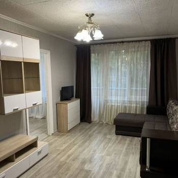 Сдается 2-х комнатная квартира, 42 м²