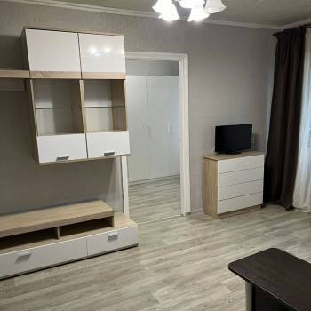 Сдается 2-х комнатная квартира, 42 м²
