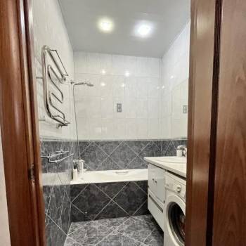 Продается 1-комнатная квартира, 51 м²