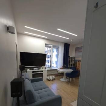 Продается 1-комнатная квартира, 48 м²
