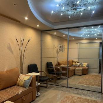 Сдается 1-комнатная квартира, 52 м²