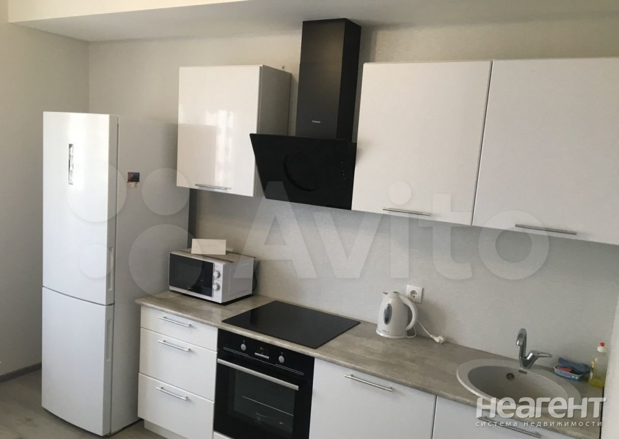 Сдается 1-комнатная квартира, 40 м²