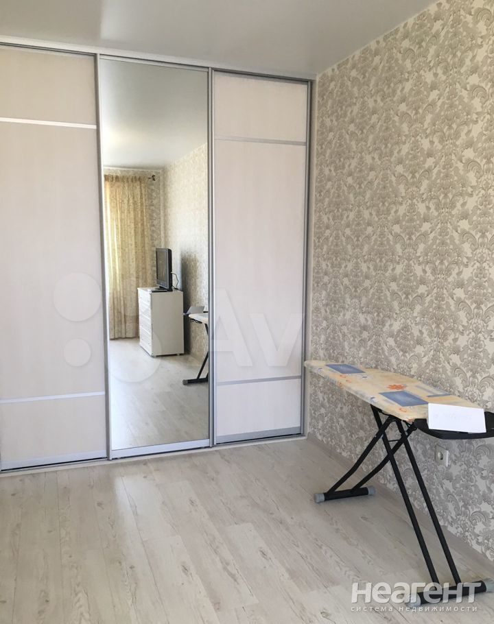 Сдается 1-комнатная квартира, 40 м²