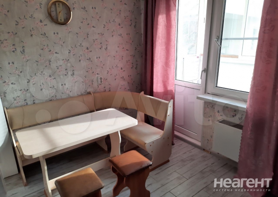 Сдается 1-комнатная квартира, 38 м²