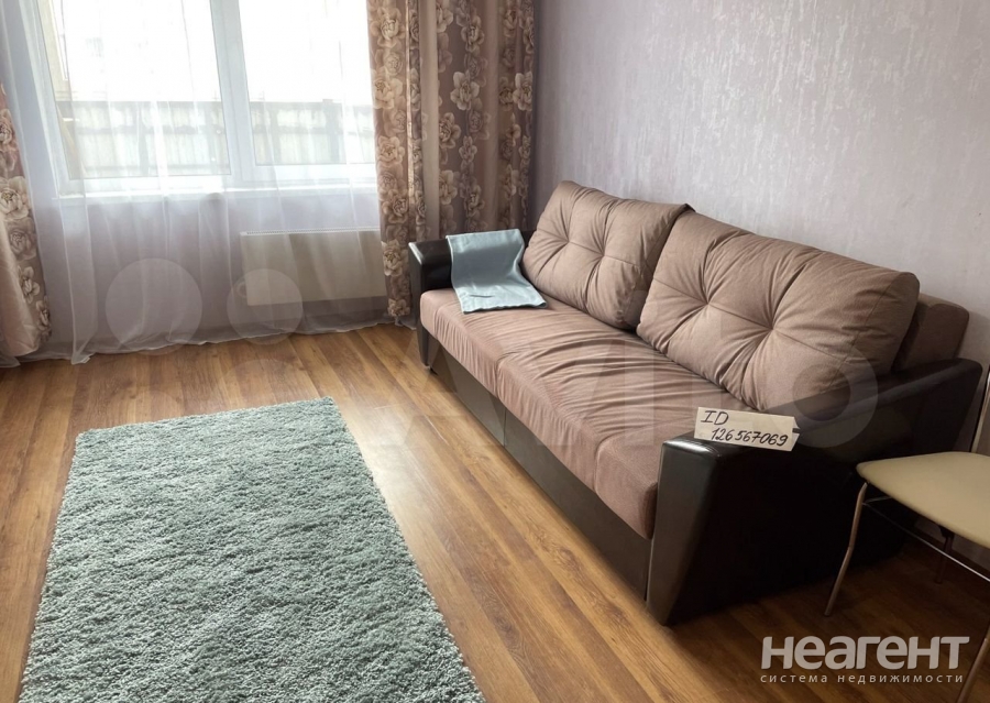 Сдается 1-комнатная квартира, 43 м²