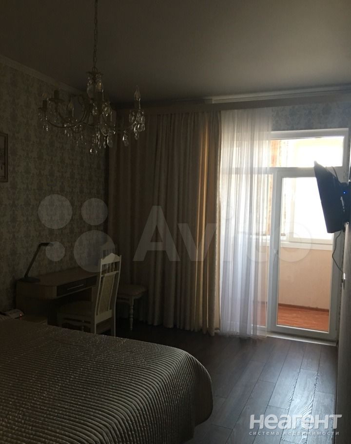 Сдается 2-х комнатная квартира, 78 м²