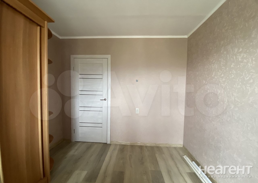 Продается Многокомнатная квартира, 67 м²