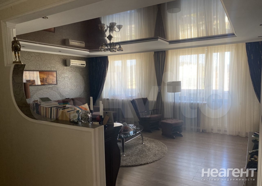 Продается 3-х комнатная квартира, 140 м²