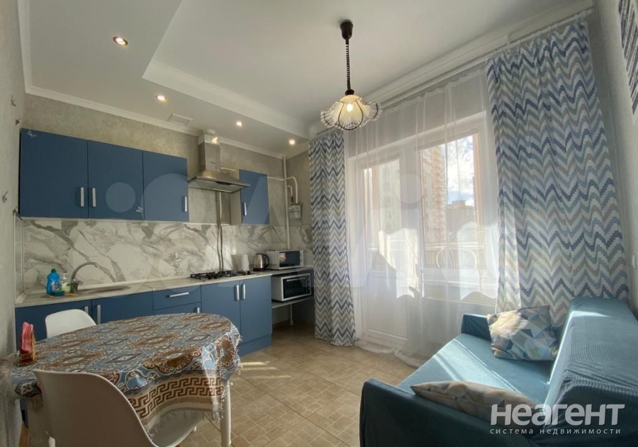 Сдается 1-комнатная квартира, 37 м²