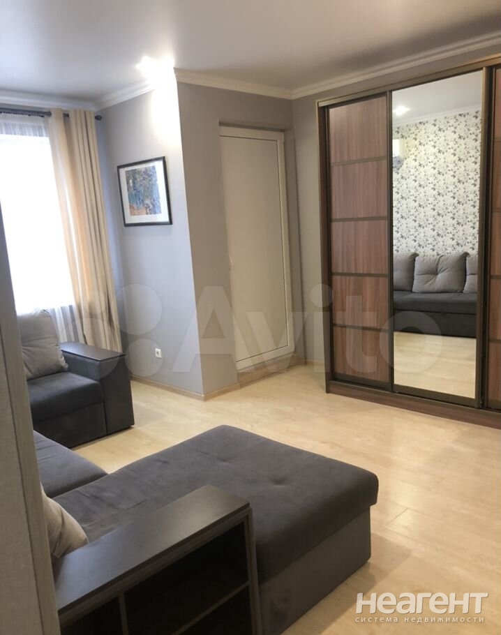 Сдается 1-комнатная квартира, 50 м²