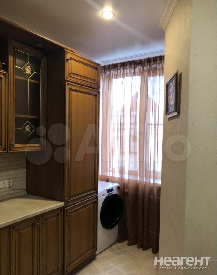 Сдается 1-комнатная квартира, 50 м²