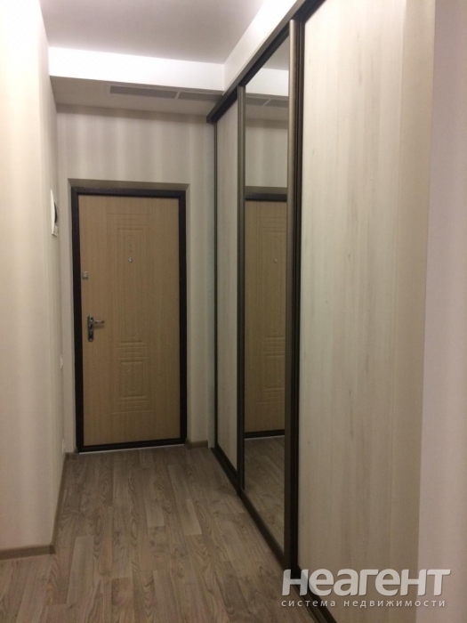 Продается 1-комнатная квартира, 59 м²