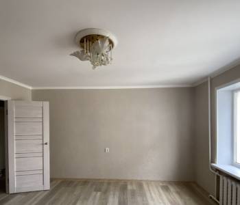 Продается Многокомнатная квартира, 71 м²