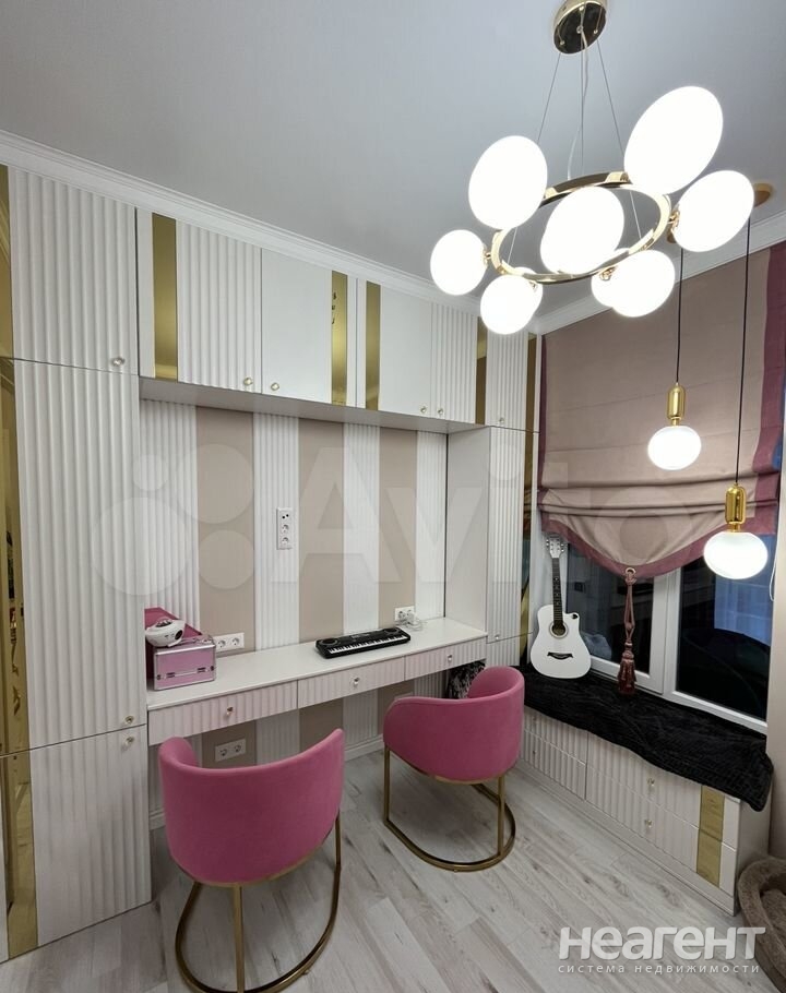 Продается 3-х комнатная квартира, 100 м²