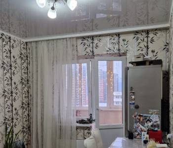 Продается 1-комнатная квартира, 44 м²