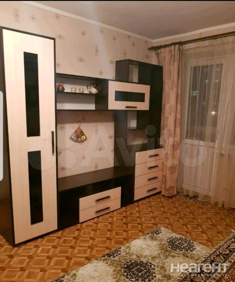 Продается 1-комнатная квартира, 32 м²