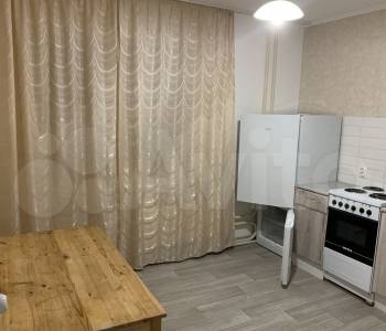 Продается 1-комнатная квартира, 38 м²