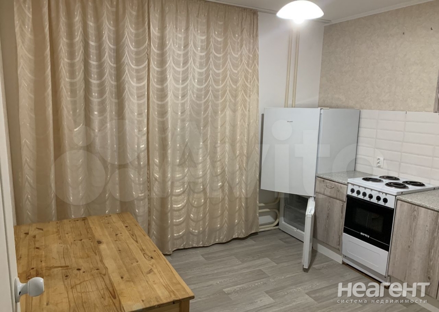 Продается 1-комнатная квартира, 38 м²