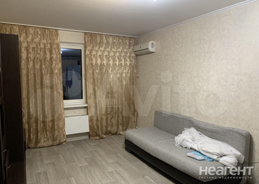 Продается 1-комнатная квартира, 38 м²