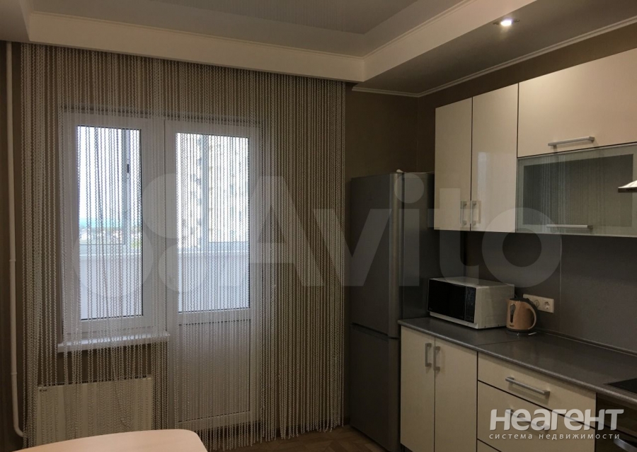 Сдается 1-комнатная квартира, 41 м²