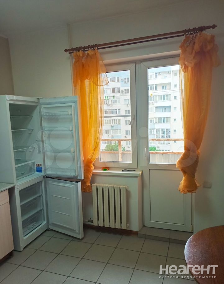 Сдается 1-комнатная квартира, 40 м²