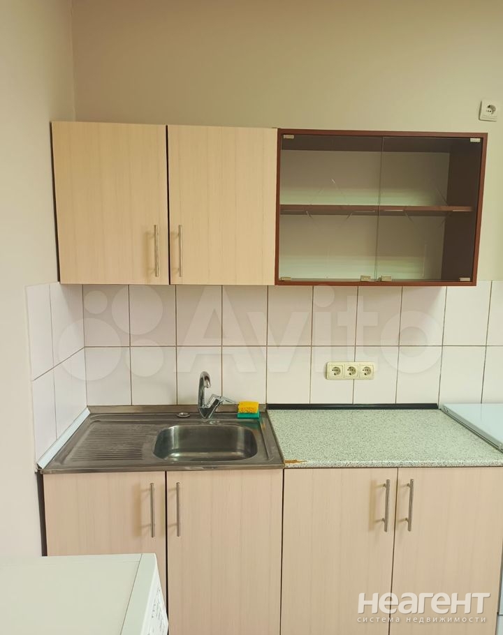 Сдается 1-комнатная квартира, 40 м²