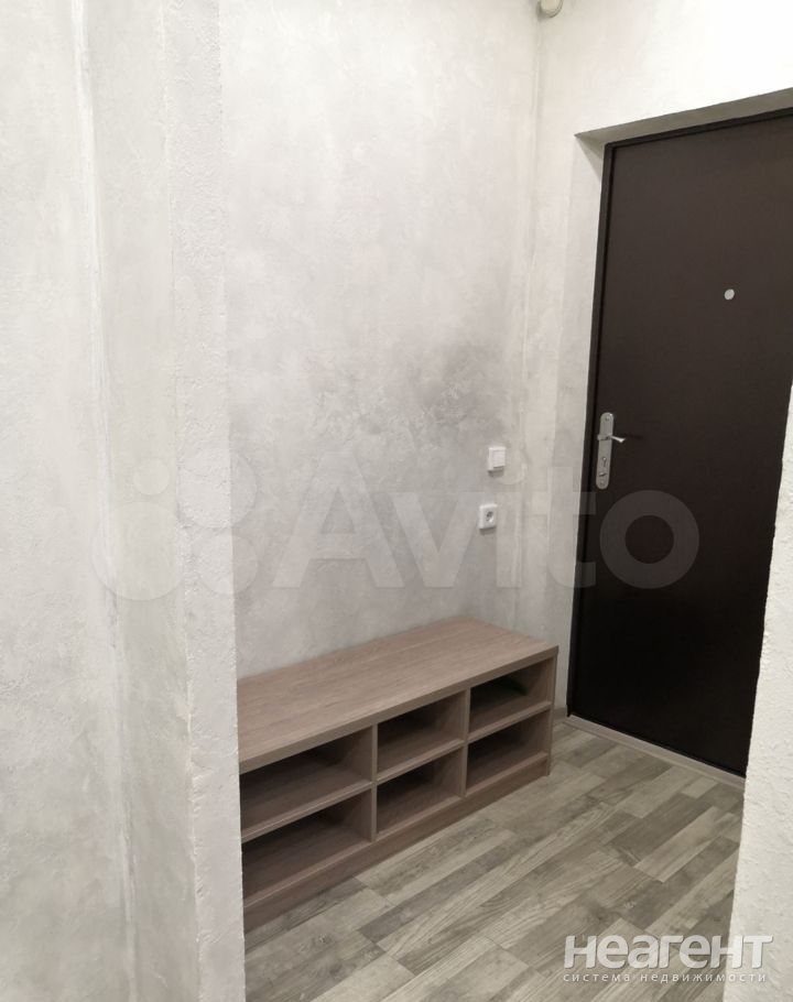 Продается 1-комнатная квартира, 40,6 м²