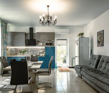 Продается Дом, 280 м²