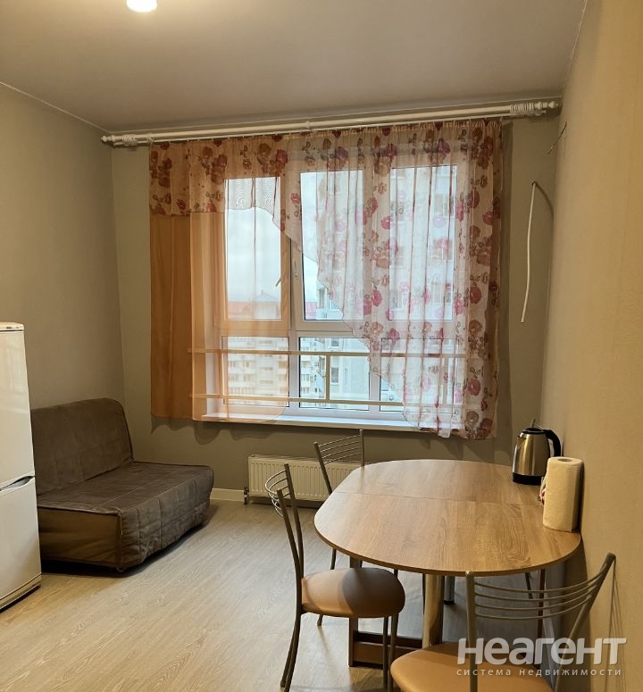 Продается 1-комнатная квартира, 45 м²