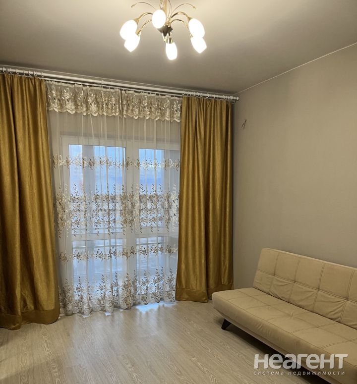 Продается 1-комнатная квартира, 45 м²