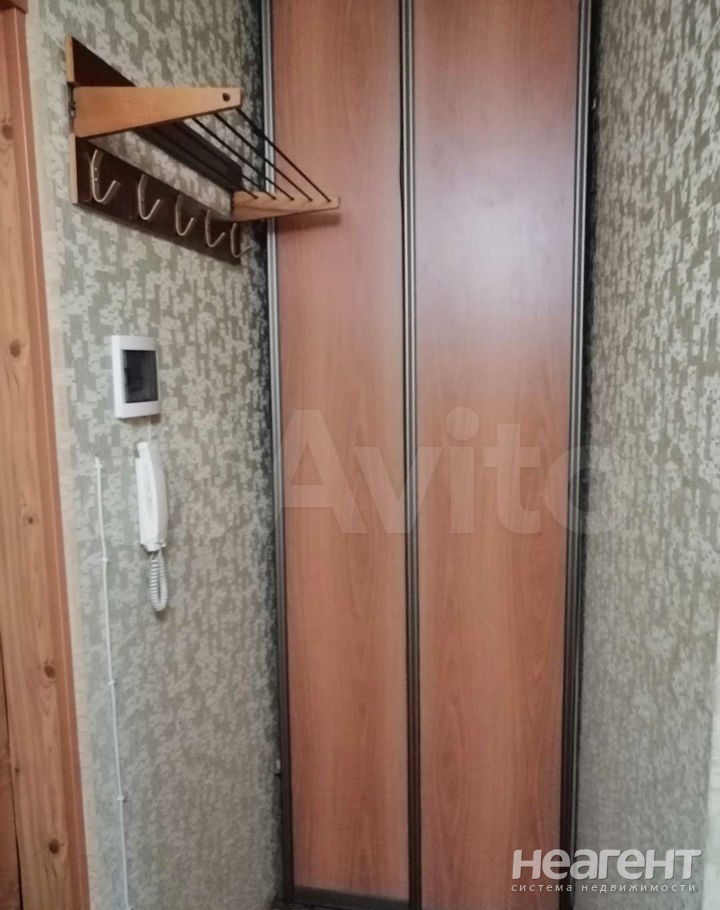 Продается 1-комнатная квартира, 38 м²