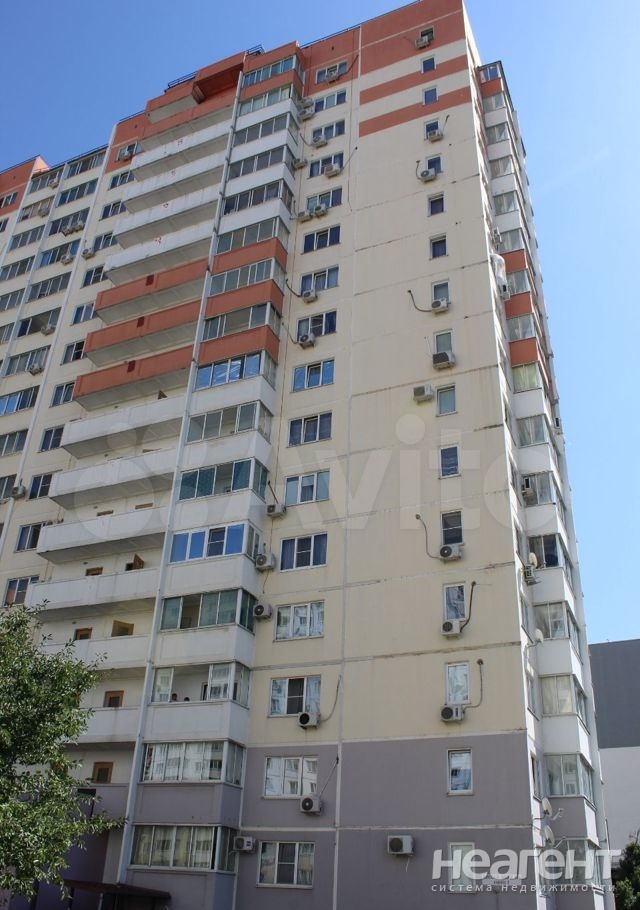 Продается 1-комнатная квартира, 43 м²