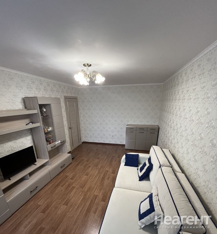 Продается 1-комнатная квартира, 46 м²