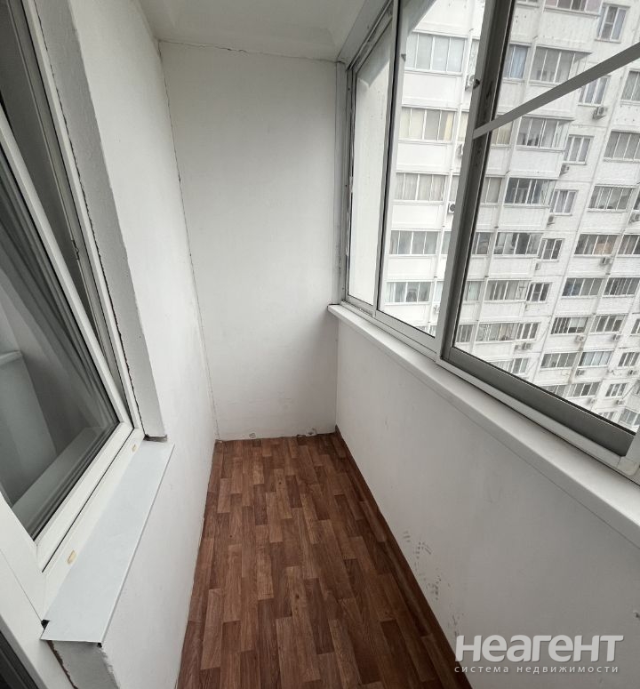 Продается 1-комнатная квартира, 46 м²