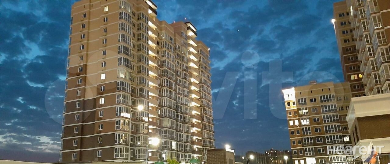 Продается 1-комнатная квартира, 48 м²